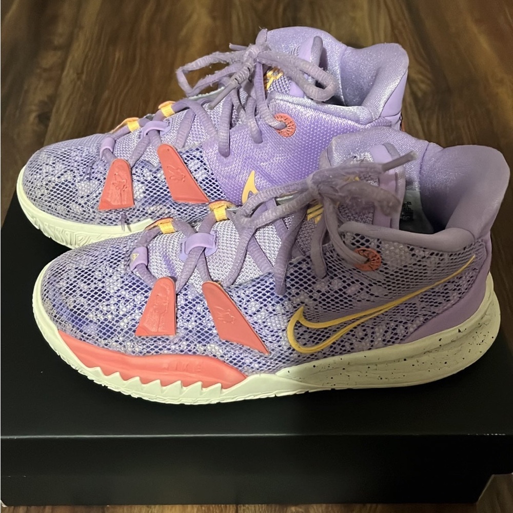 Nike Kyrie 7 size 3.5Y